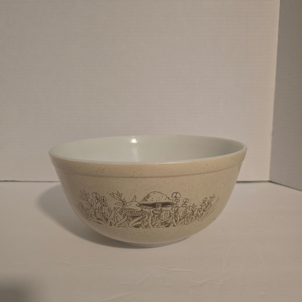 Vintage Pyrex Forest Fancies 403 Mushroom Mixing Bowl 2.5L Speckled Tan Brown